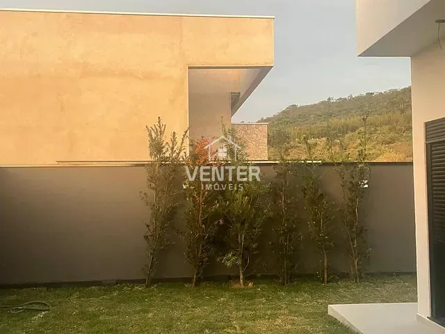 Casa com 323m² 3 quartos e 3 banheiros, à venda, no bairro Loteamento Residencial Fazenda Casa Grande em Taubaté