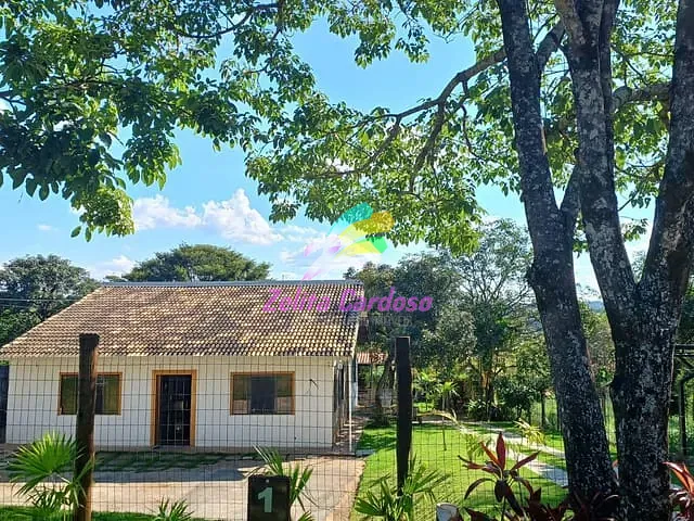 Casa com 1500m² 8 quartos e 3 banheiros, à venda, no bairro Condomínio Vale do Ouro em Ribeirão das Neves