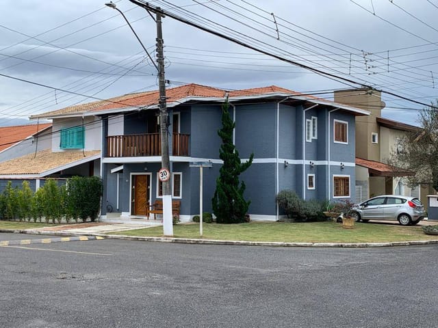 Casa com 283m² 4 quartos e 3 banheiros, à venda, no bairro Jardim Independência em Taubaté
