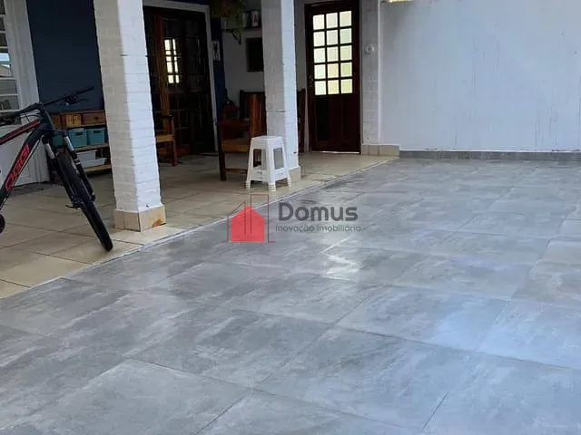 Casa com 283m² 4 quartos e 3 banheiros, à venda, no bairro Jardim Independência em Taubaté