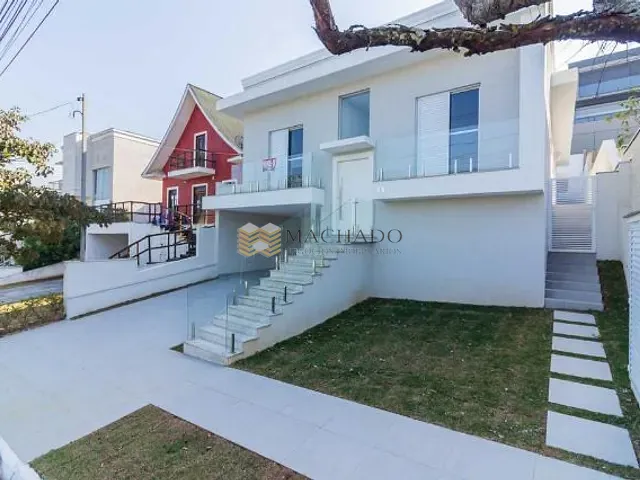 Casa com 360m² 4 quartos e 5 banheiros, à venda, no bairro Alphaville em Santana de Parnaíba