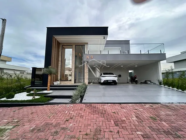 Casa com 450m² 4 quartos e 2 banheiros, à venda, no bairro Itapeba em Maricá