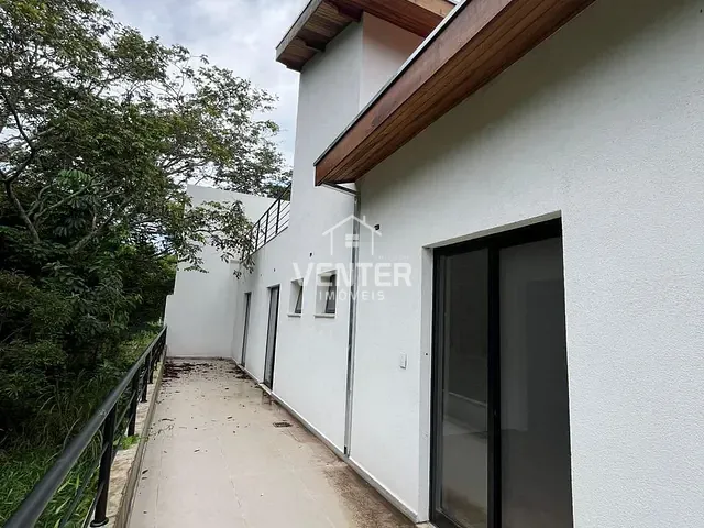 Casa com 305m² 3 quartos e 2 banheiros, à venda, no bairro Loteamento Residencial Parque das Araucárias em Tremembé