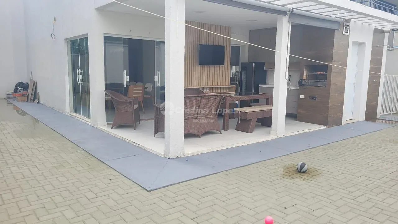 Casa, 3 quartos, 210 m² - Foto 4