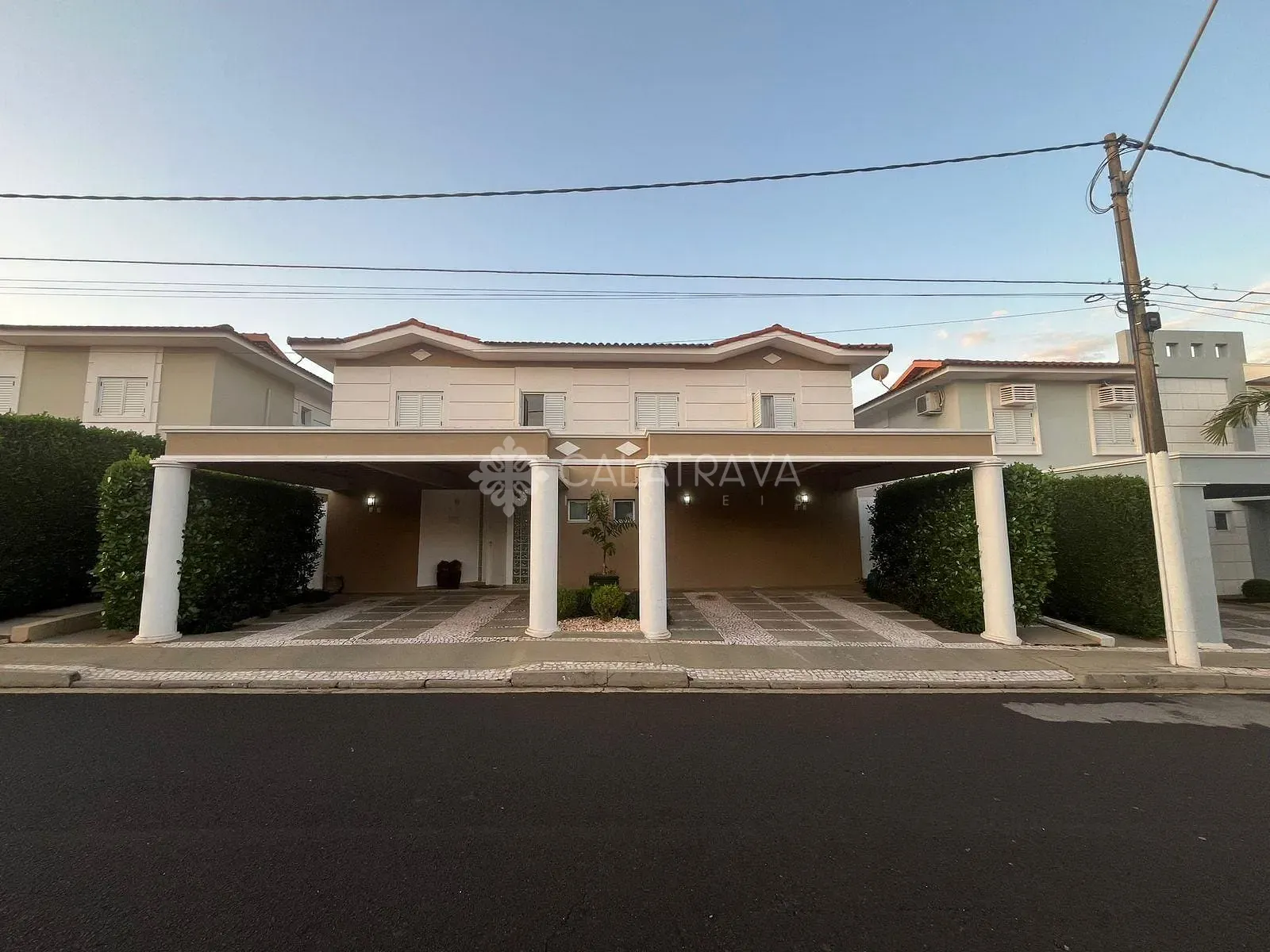 Casa, 4 quartos, 320 m² - Foto 2