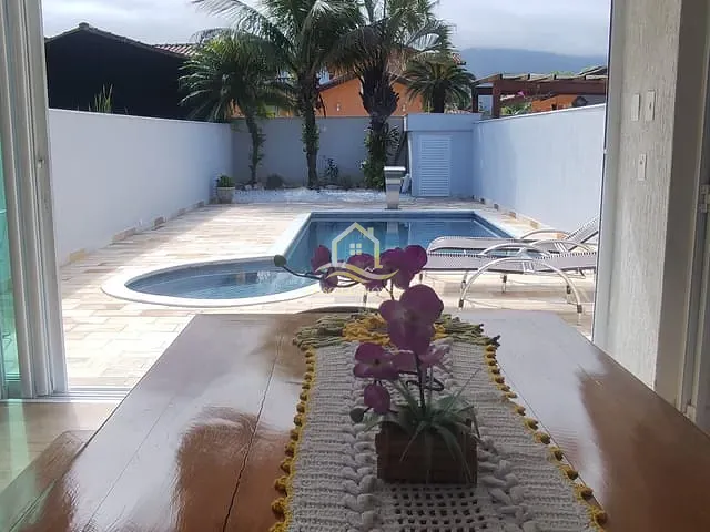Casa com 252m² 3 quartos e 4 banheiros, à venda, no bairro Morada da Praia em Bertioga