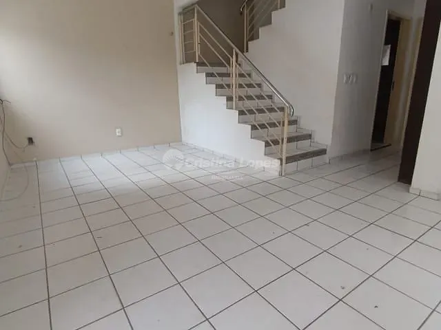 Casa 3 quartos e 3 banheiros, à venda, no bairro Gurupi em Teresina