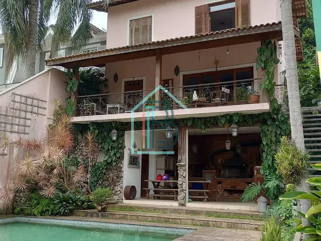 Casa com 450m² 4 quartos e 6 banheiros, à venda, no bairro São Paulo II em Cotia