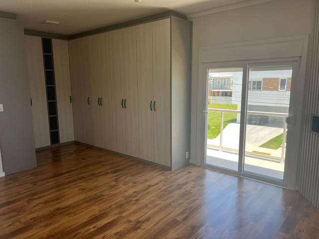 Casa com 304m² 3 quartos e 1 banheiro, à venda, no bairro Laranjal em Pelotas