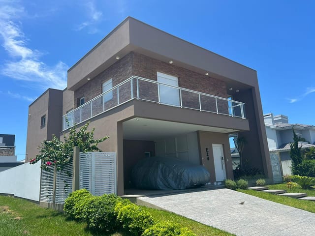 Casa com 304m² 3 quartos e 1 banheiro, à venda, no bairro Laranjal em Pelotas