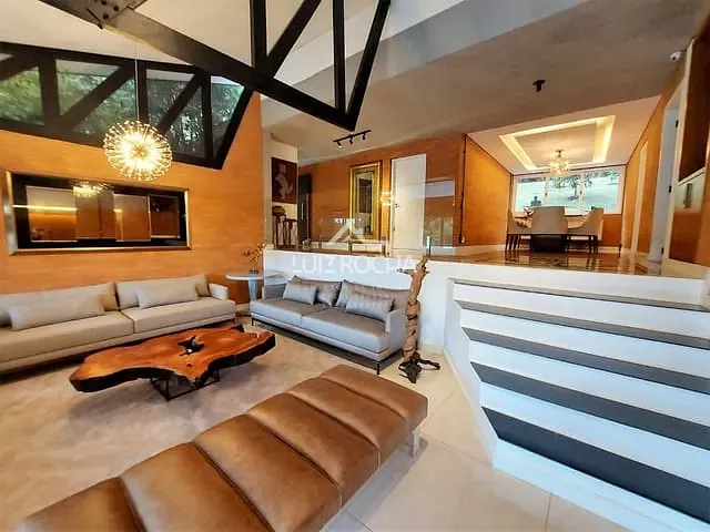 Casa com 1000m² 4 quartos e 4 banheiros, à venda, no bairro Recanto Inpla em Carapicuíba