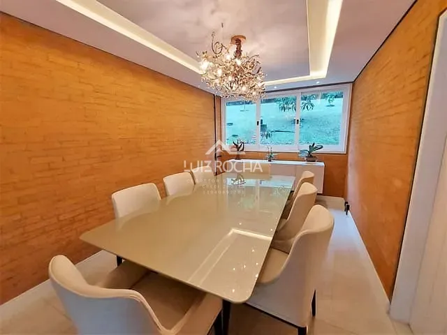 Casa com 1000m² 4 quartos e 4 banheiros, à venda, no bairro Recanto Inpla em Carapicuíba