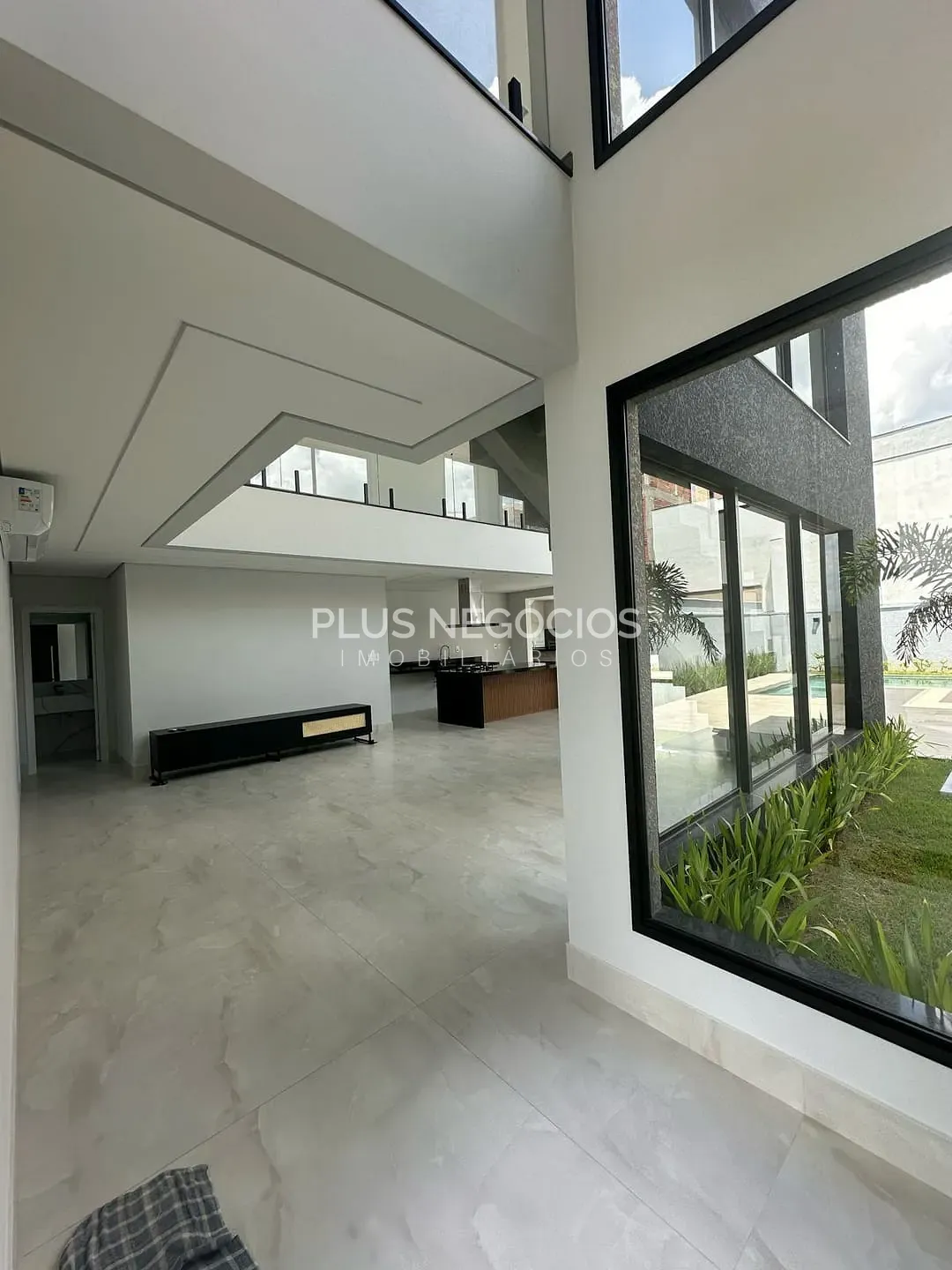Casa, 3 quartos, 270 m² - Foto 1