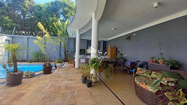 Casa à venda com 4 quartos, 350m² - Foto 25