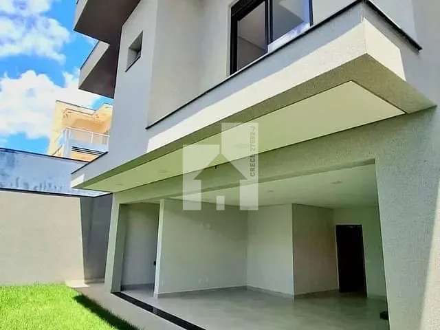 Casa com 300m² 4 quartos e 3 banheiros, à venda, no bairro São Venâncio em Itupeva
