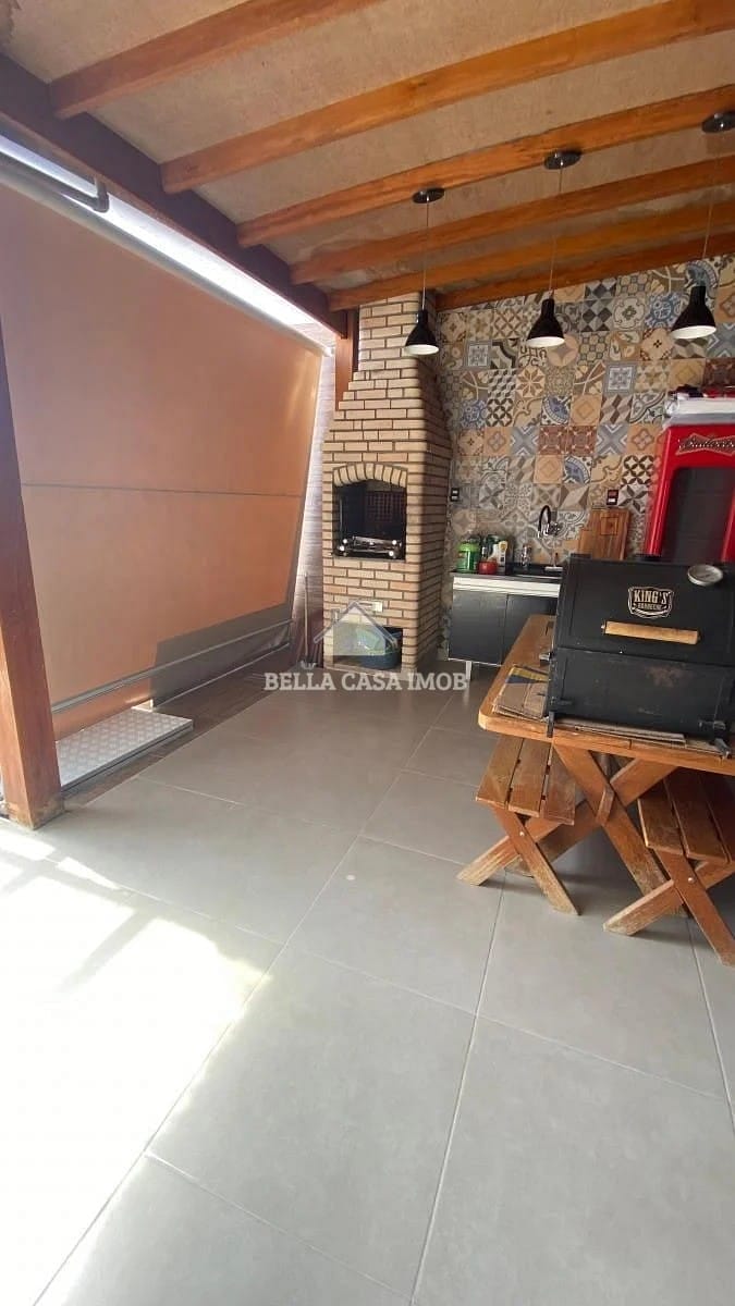 Casa à venda com 2 quartos, 150m² - Foto 1