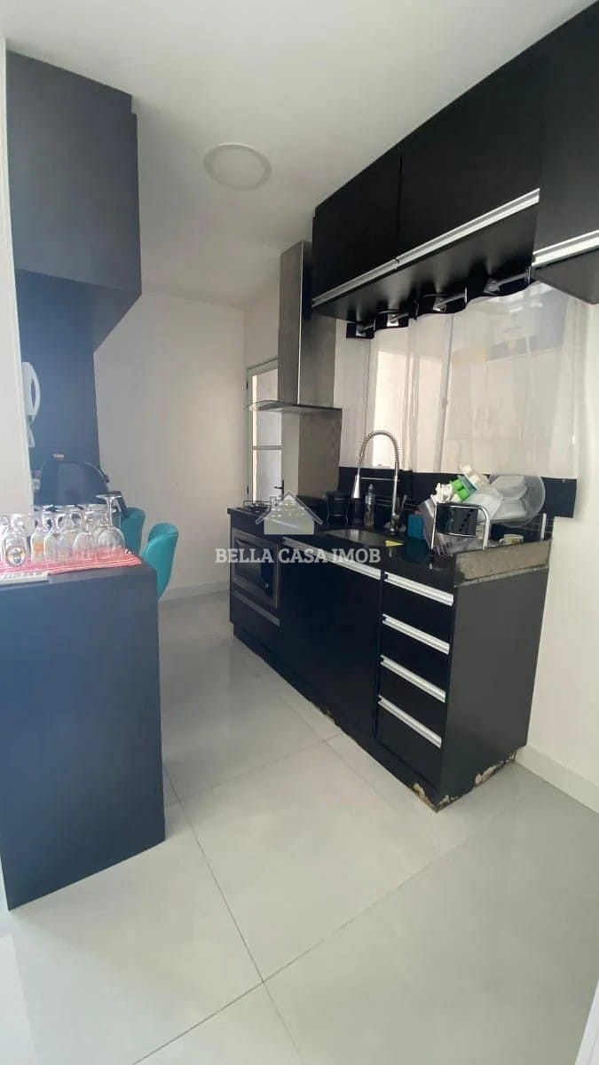 Casa à venda com 2 quartos, 150m² - Foto 13
