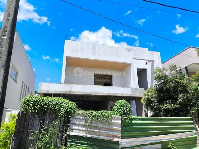 Casa com 300m² 4 quartos e 5 banheiros, à venda, no bairro Uruguai em Teresina