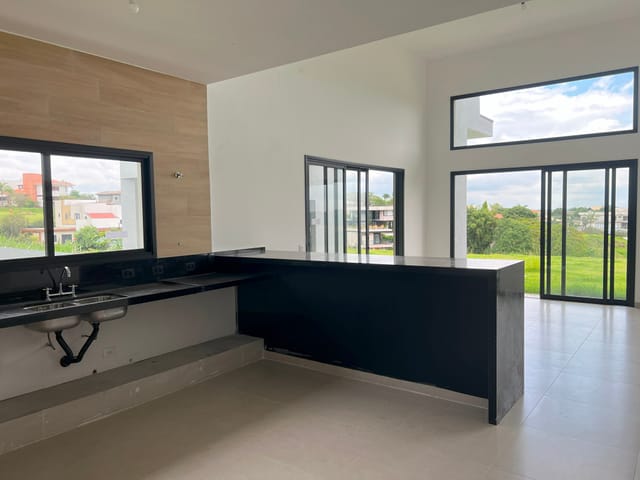 Casa com 2163m² 3 quartos e 5 banheiros, à venda, no bairro Residencial Jardim Primavera em Louveira