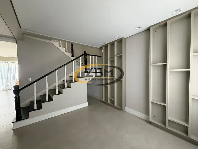 Casa com 202m² 3 quartos e 3 banheiros, à venda, no bairro Parque Jamaica em Londrina