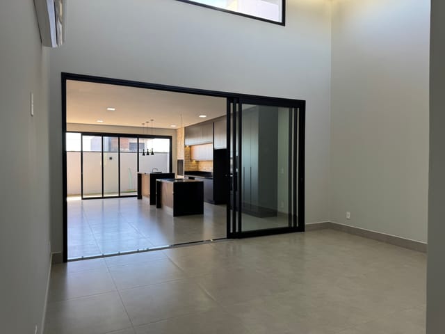 Foto do Casa - Casa térrea com 3 suítes no Condomínio Residencial Santorini | Hermes Imóveis