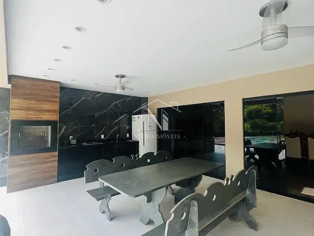 Casa com 1280m² 4 quartos e 2 banheiros, à venda, no bairro Ubatiba em Maricá