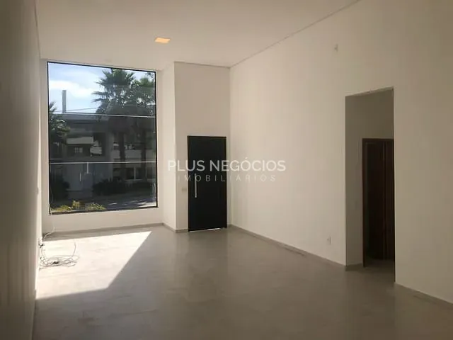 Casa com 300m² 3 quartos e 4 banheiros, à venda, no bairro Brigadeiro Tobias em Sorocaba