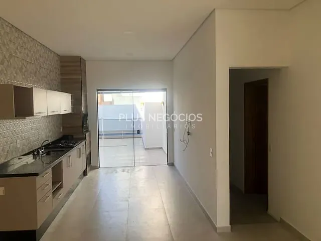 Casa com 300m² 3 quartos e 4 banheiros, à venda, no bairro Brigadeiro Tobias em Sorocaba