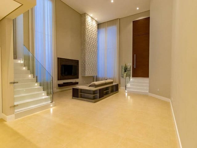 Casa com 800m² 4 quartos e 5 banheiros, à venda, no bairro Monte Alegre em Vinhedo