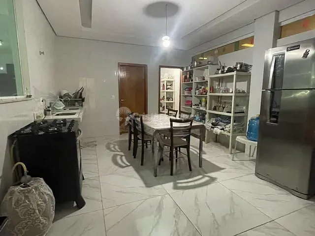 Casa com 607m² 4 quartos e 4 banheiros, à venda, no bairro Uruguai em Teresina