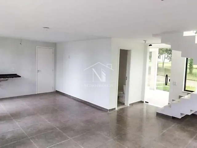 Casa com 605m² 3 quartos e 1 banheiro, à venda, no bairro Ubatiba em Maricá