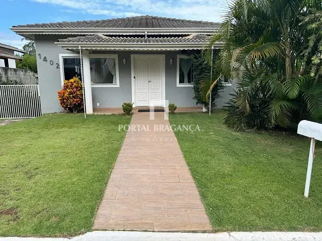 Casa com 450m² 3 quartos e 5 banheiros, à venda, no bairro Residencial Colinas de São Francisco em Bragança Paulista