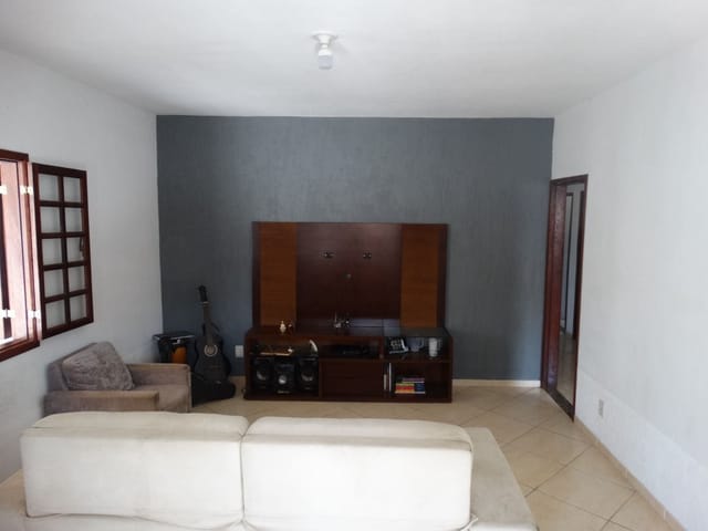 Casa com 360m² 5 quartos e 4 banheiros, à venda, no bairro Morro do Milagre em São Pedro da Aldeia