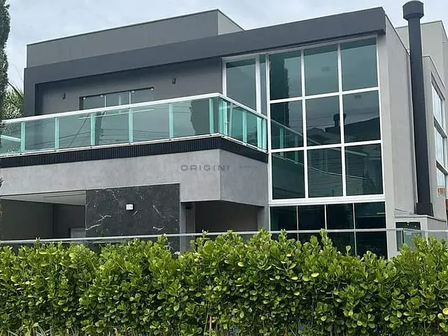 Sobrado com 442m² 3 quartos e 6 banheiros, à venda, no bairro Residencial Damha em Campo Grande