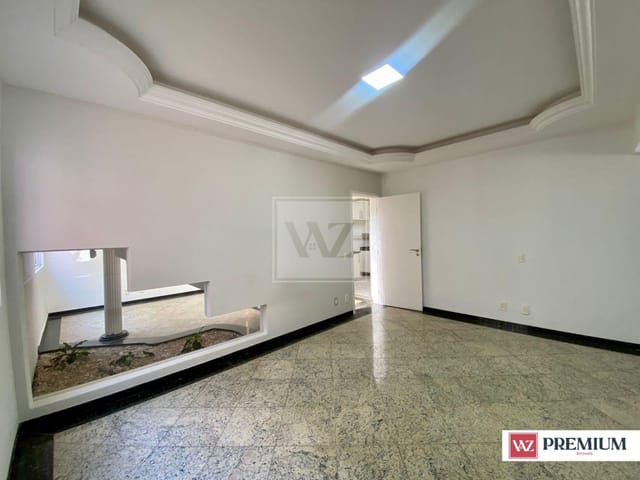 Casa com 635m² 4 quartos e 5 banheiros, à venda, no bairro Orfãs em Ponta Grossa