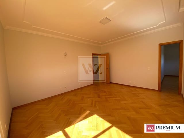 Casa com 635m² 4 quartos e 5 banheiros, à venda, no bairro Orfãs em Ponta Grossa