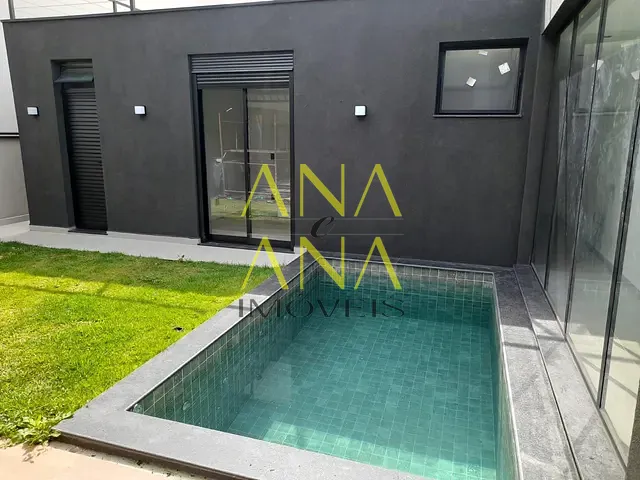 Casa com 300m² 3 quartos e 4 banheiros, à venda, no bairro Condomínio Residencial Euroville II em Bragança Paulista