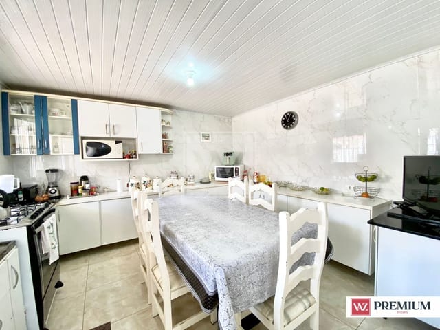 Casa com 650m² 3 quartos e 3 banheiros, à venda, no bairro Boa Vista em Ponta Grossa