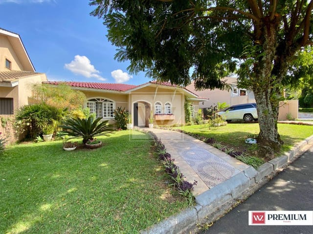 Casa com 650m² 3 quartos e 3 banheiros, à venda, no bairro Boa Vista em Ponta Grossa