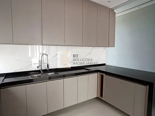 Casa com 300m² 3 quartos e 4 banheiros, à venda, no bairro Jardins Di Roma em Indaiatuba