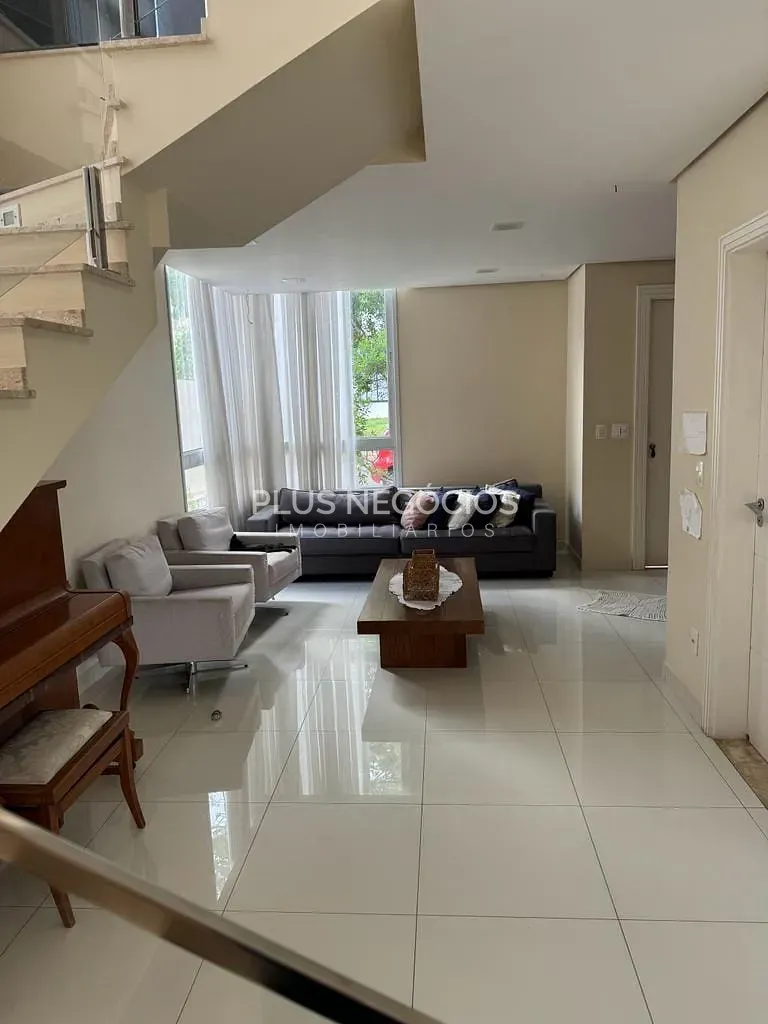Casa, 3 quartos, 285 m² - Foto 1