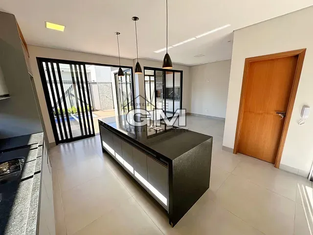Casa com 360m² 3 quartos e 5 banheiros, à venda, no bairro Residencial Alto do Castelo em Ribeirão Preto