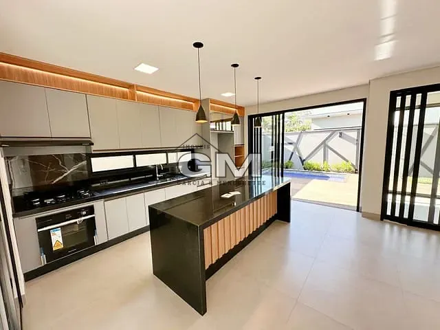 Casa com 360m² 3 quartos e 5 banheiros, à venda, no bairro Residencial Alto do Castelo em Ribeirão Preto