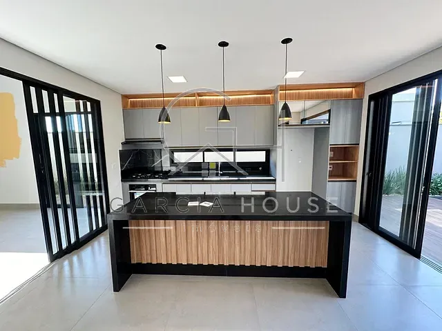 Casa com 360m² 3 quartos e 5 banheiros, à venda, no bairro Residencial Alto do Castelo em Ribeirão Preto