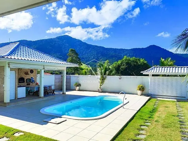 Casa 3 quartos e 2 banheiros, à venda, no bairro Ponta Negra em Maricá