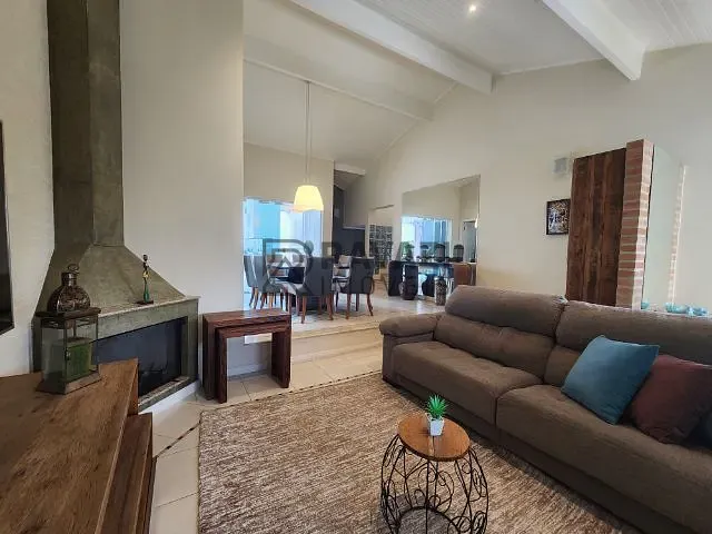 Casa com 462m² 3 quartos e 4 banheiros, à venda, no bairro Villaggio Capríccio em Louveira