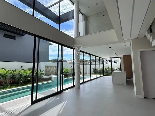 Casa com 270m² 3 quartos e 5 banheiros, à venda, no bairro Cézar de Souza em Mogi das Cruzes