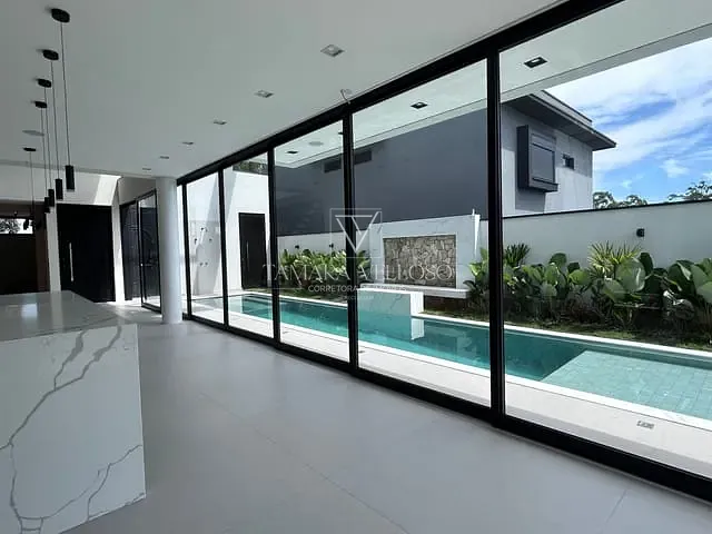 Casa com 270m² 3 quartos e 5 banheiros, à venda, no bairro Cézar de Souza em Mogi das Cruzes