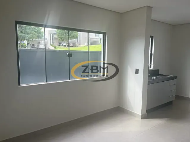 Casa com 285m² 3 quartos e 3 banheiros, à venda ou para alugar, no bairro Conjunto Habitacional Alexandre Urbanas em Londrina