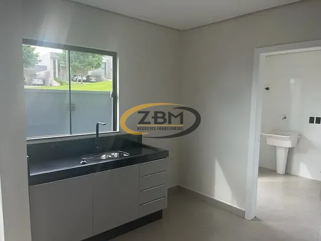 Casa com 285m² 3 quartos e 3 banheiros, à venda ou para alugar, no bairro Conjunto Habitacional Alexandre Urbanas em Londrina